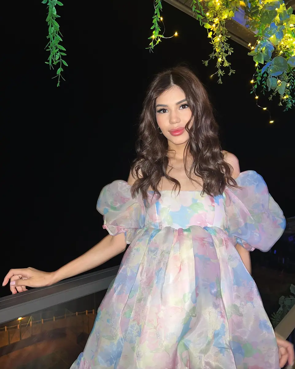 Bibigul escort in Hong Kong