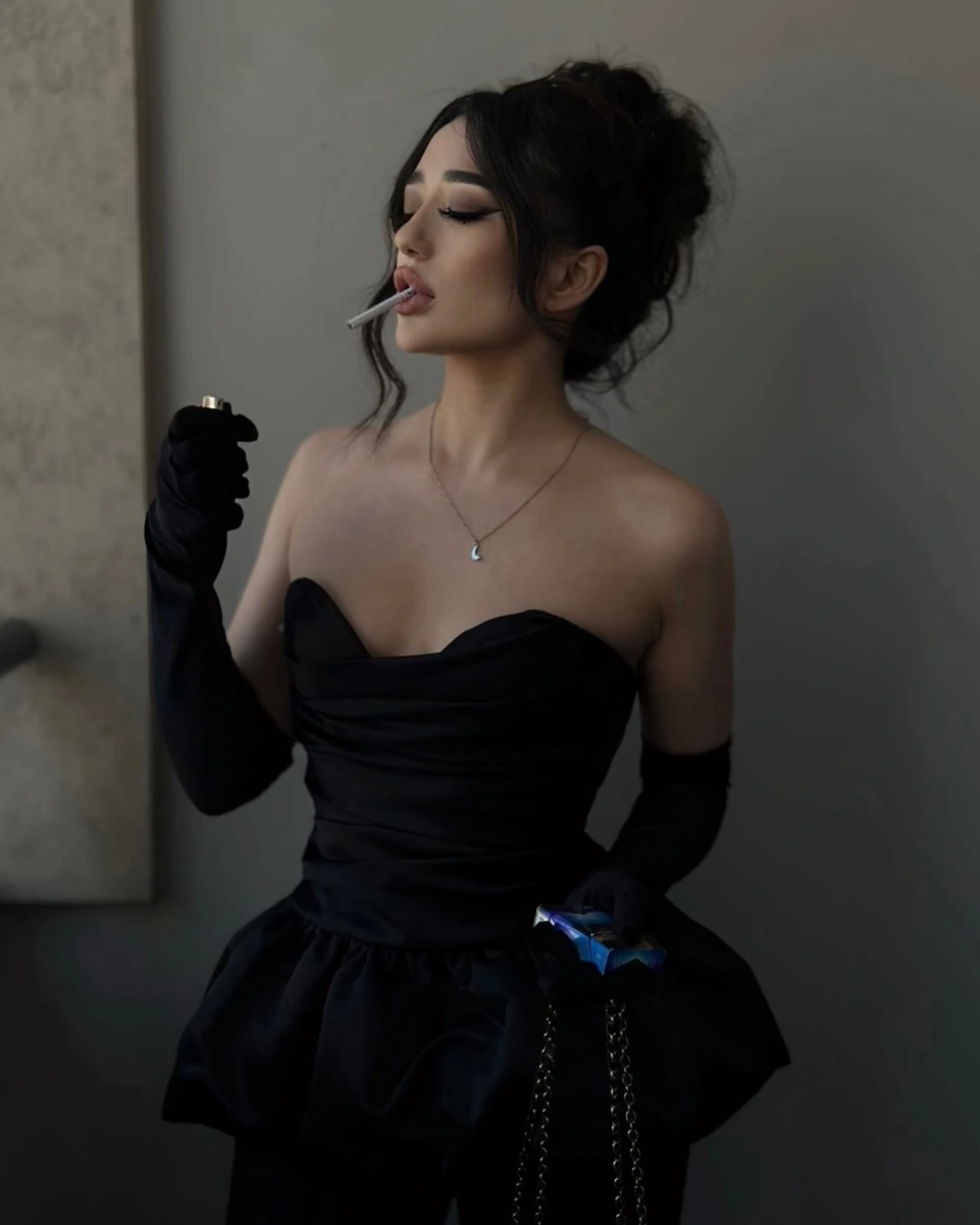 Dana escort in Hong Kong