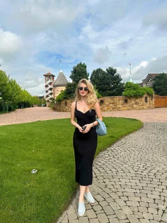 Elena escort in Hong Kong