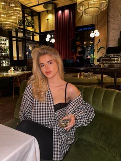 Elena escort in Hong Kong