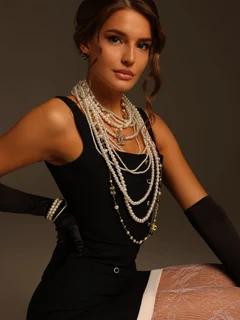 Eliona escort in Hong Kong