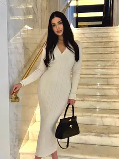 Gulnar escort in Hong Kong
