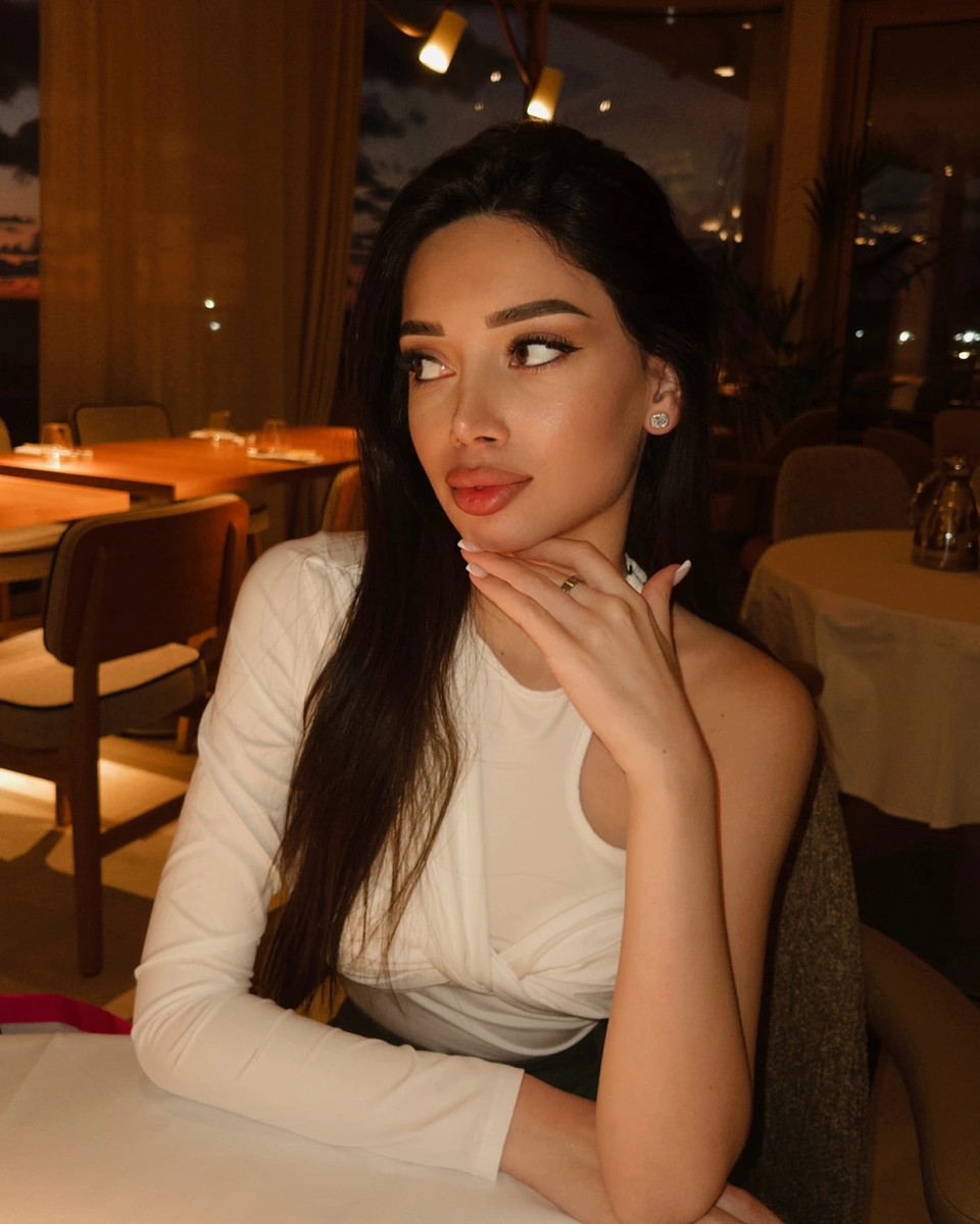 Gulzhibek escort in Hong Kong