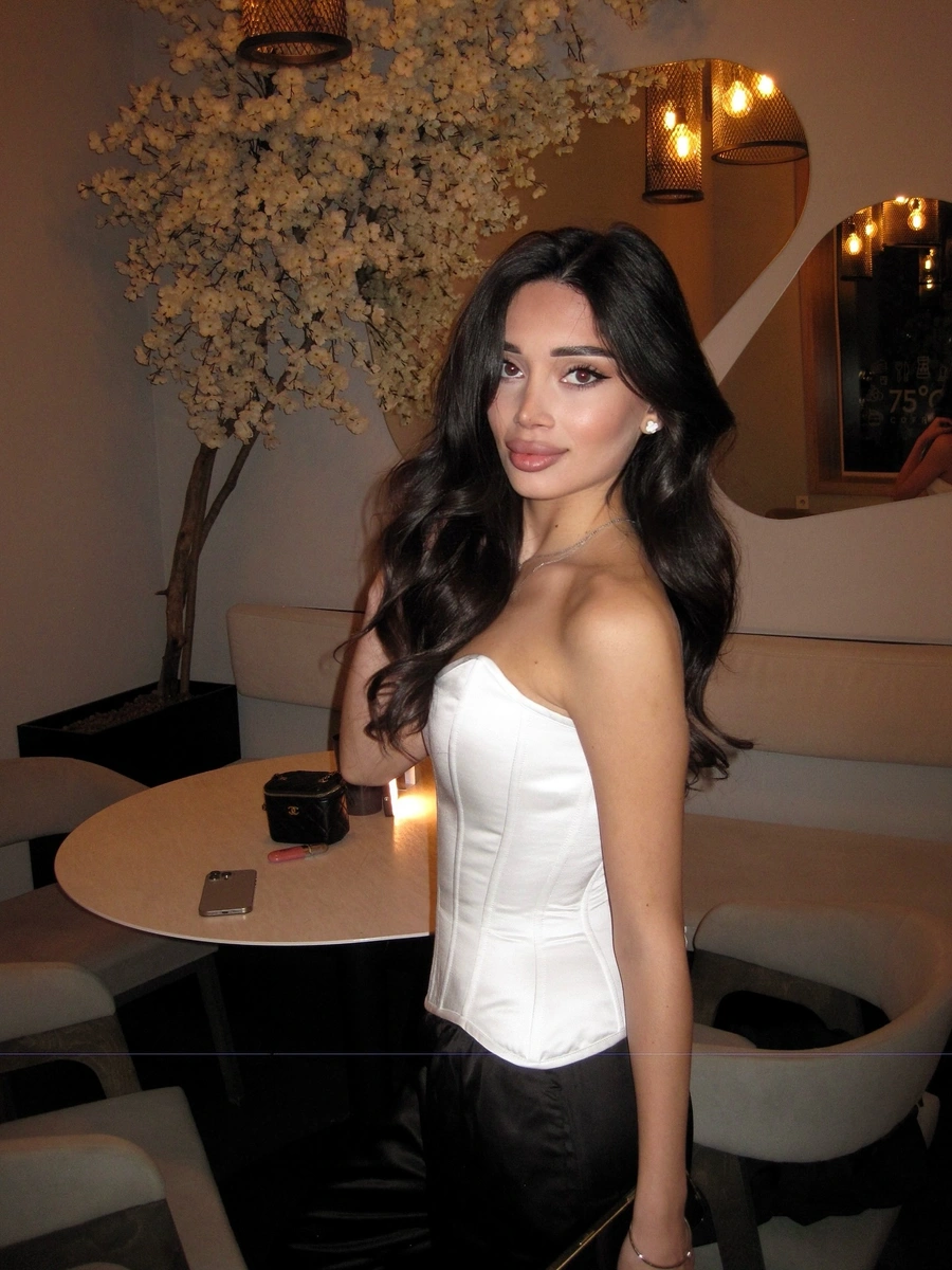 Gulzhibek escort in Hong Kong