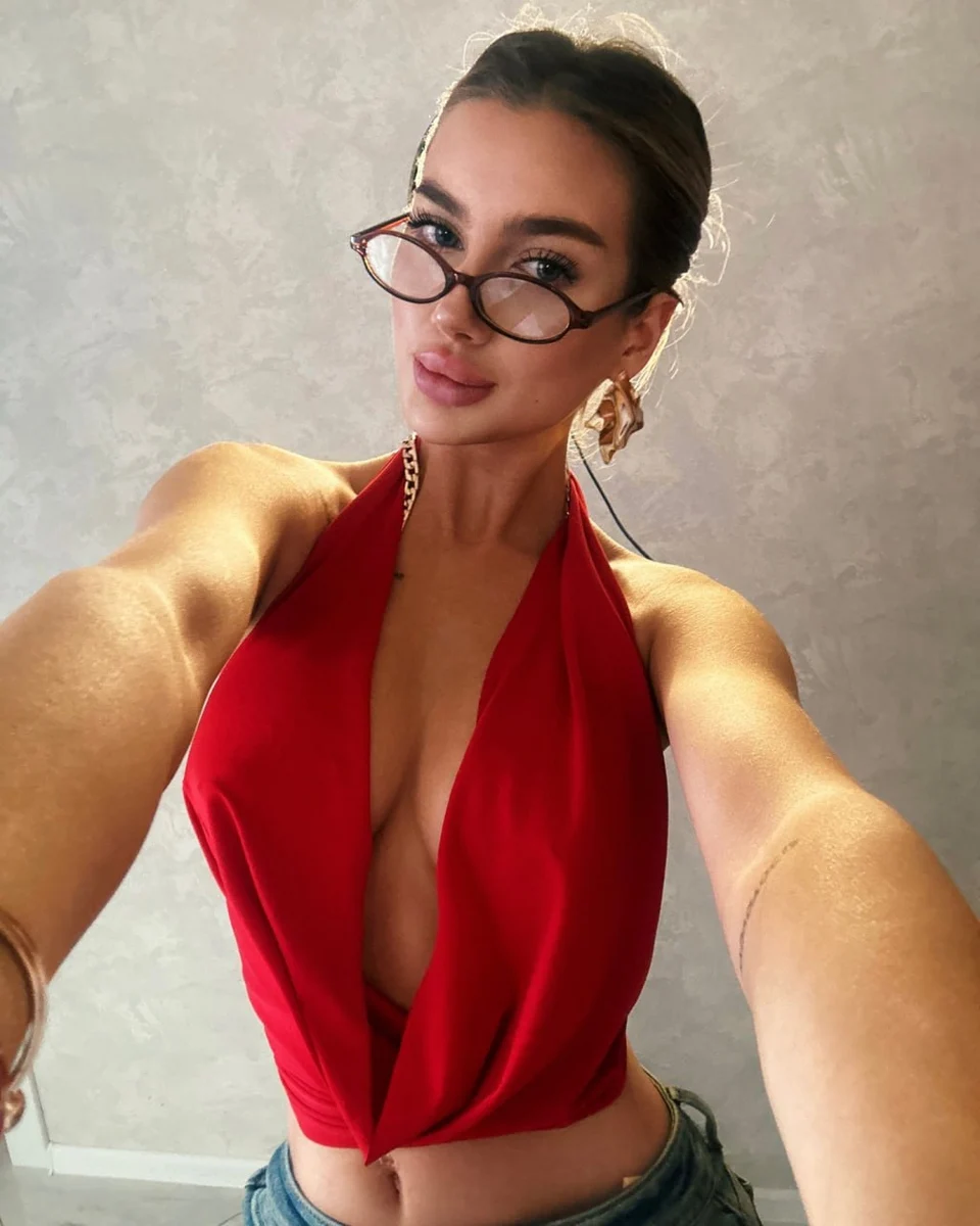 Letitia escort in Hong Kong