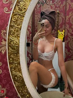 Lyazzat escort in Hong Kong