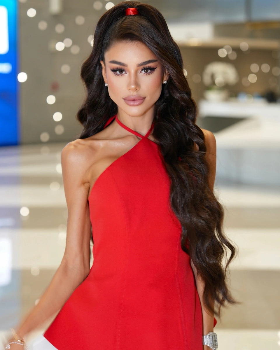 Maria escort in Hong Kong
