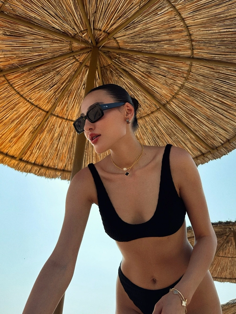 Nurgul escort in Hong Kong