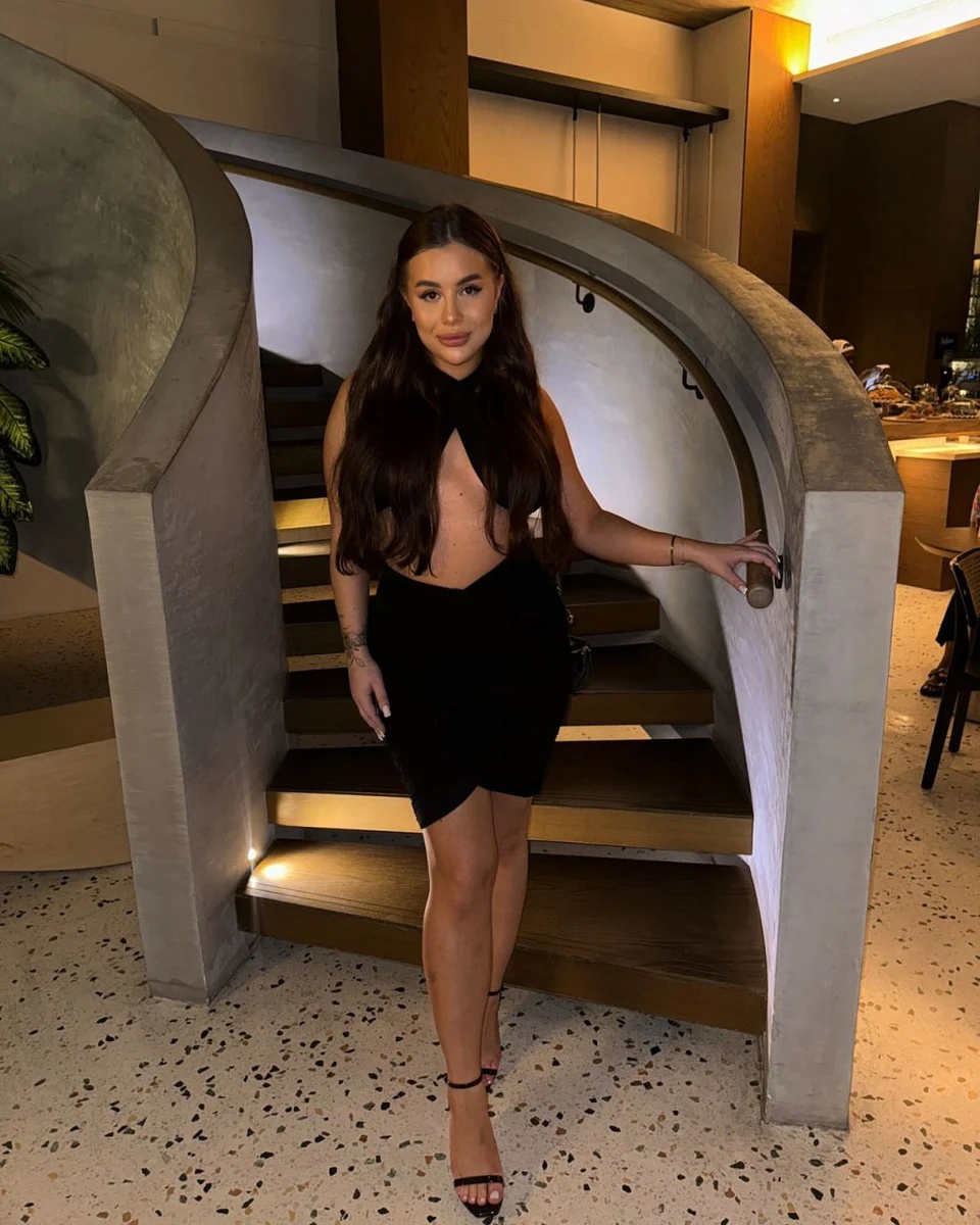 Pavla escort in Hong Kong