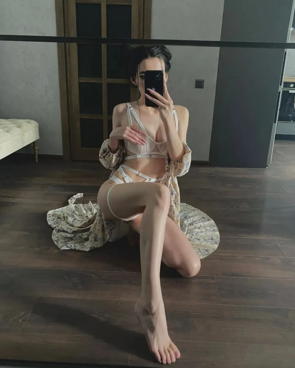 Sophia escort in Hong Kong