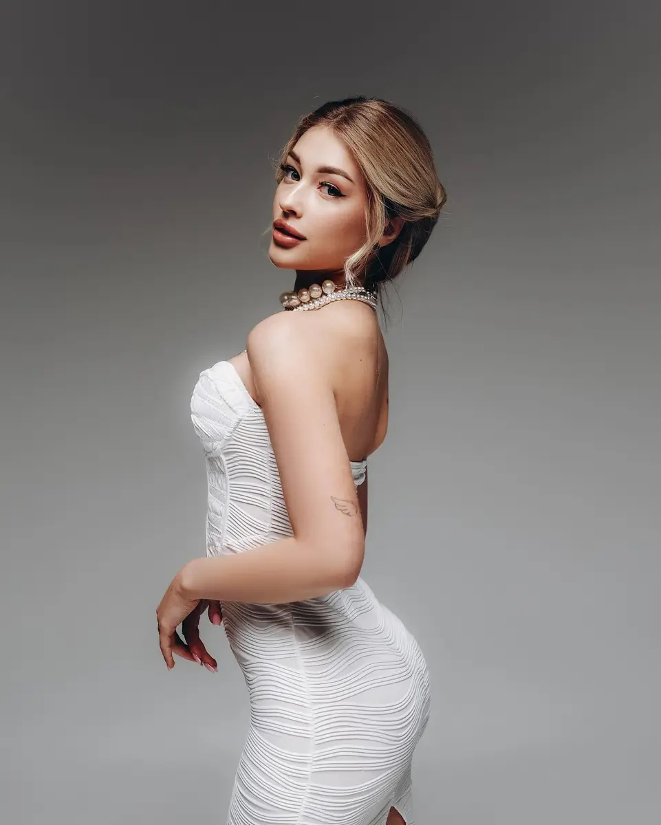 Vasilisa escort in Hong Kong