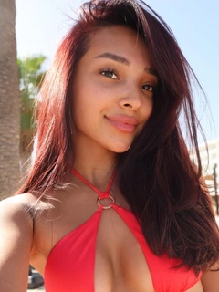 Zarina escort in Hong Kong