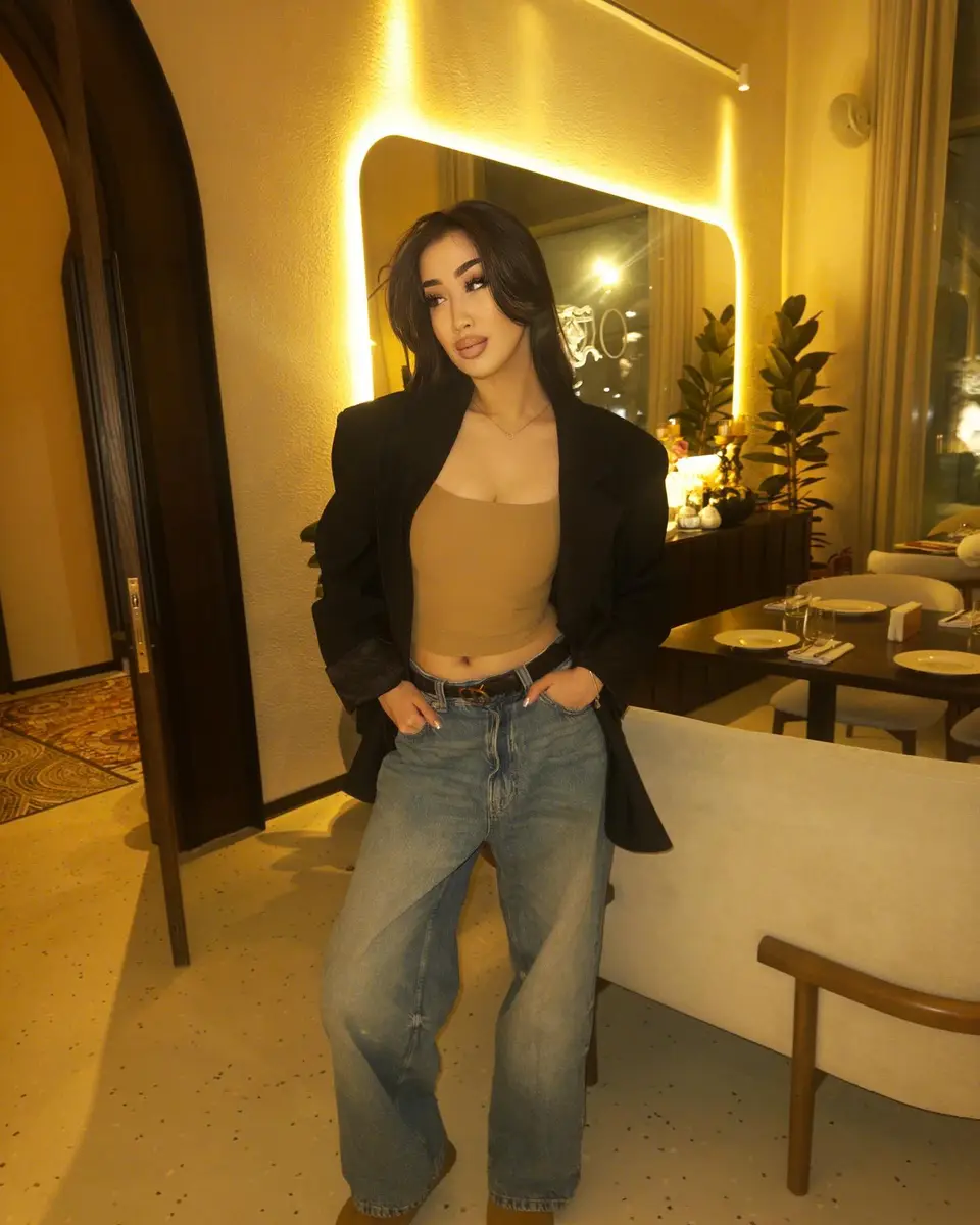 Zhanel escort in Hong Kong