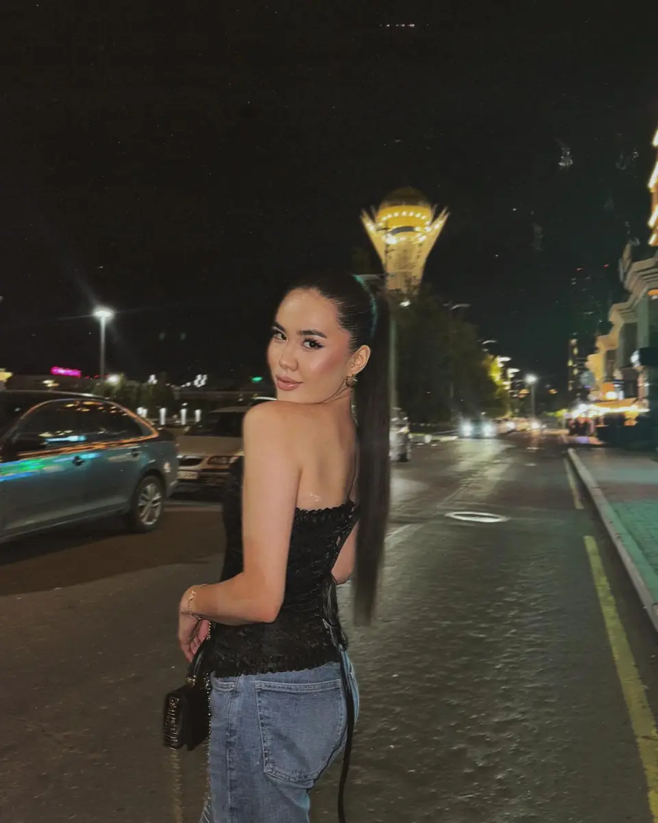 Zhanna escort in Hong Kong